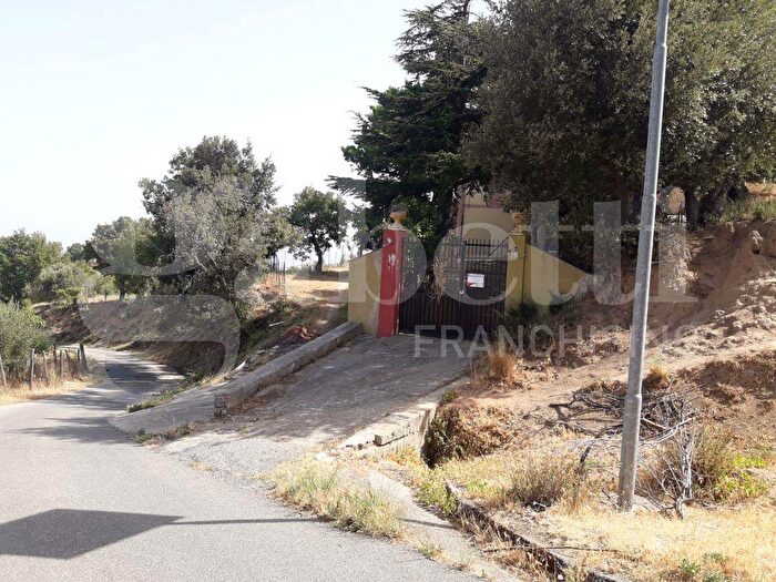 Casa con 9 locali in vendita in Strada Provinciale, CoriglianoRossano