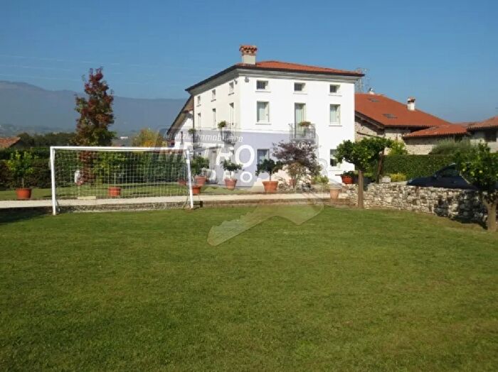 Casa con 9 locali in vendita in Via del Costo, Thiene
