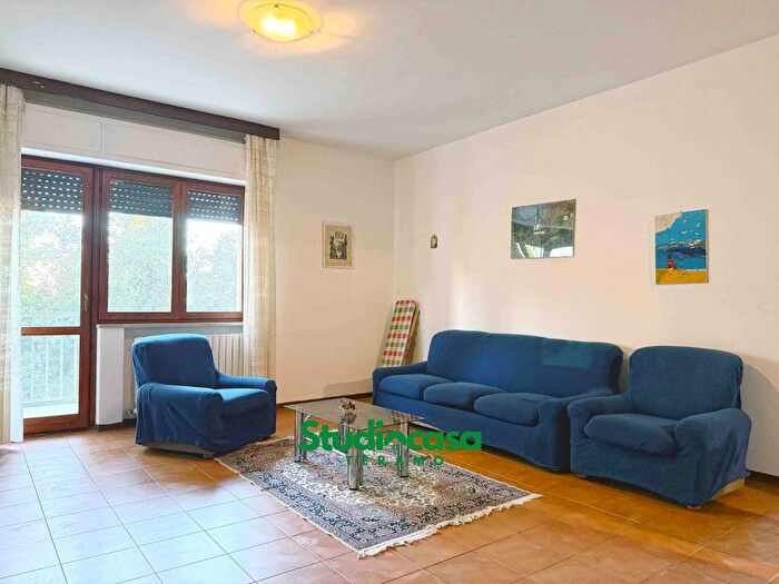 Appartamento quadrilocale in affitto in Via Giovanni Melarangelo, Centro, Teramo