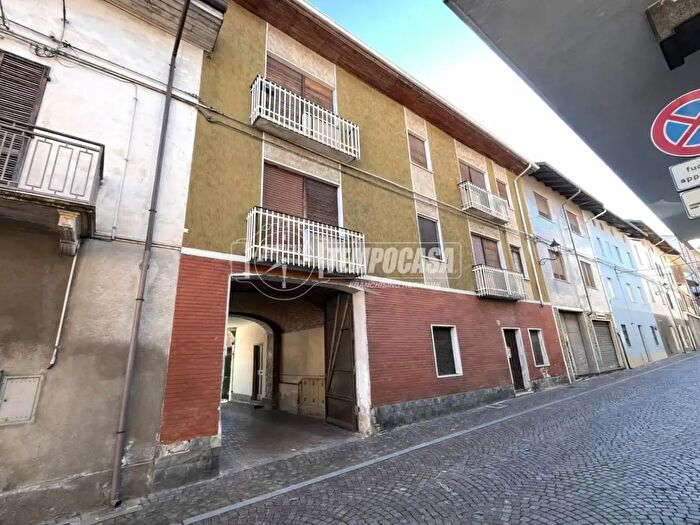 Appartamento con 12 locali in vendita in Corso Italia, Strambino