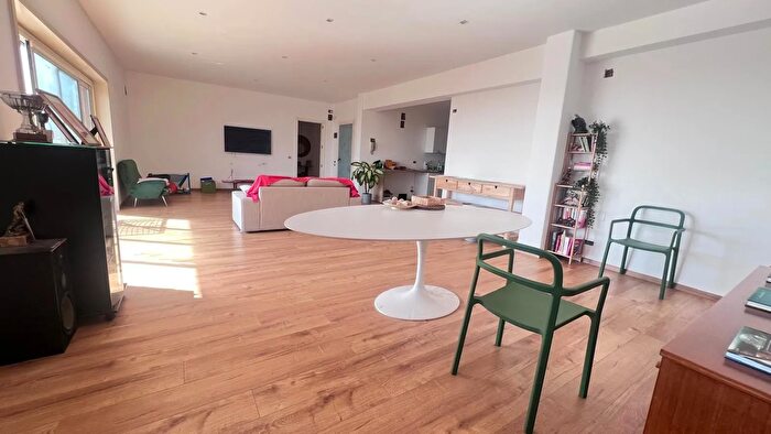 Appartamento con 5 locali in vendita in Valverde