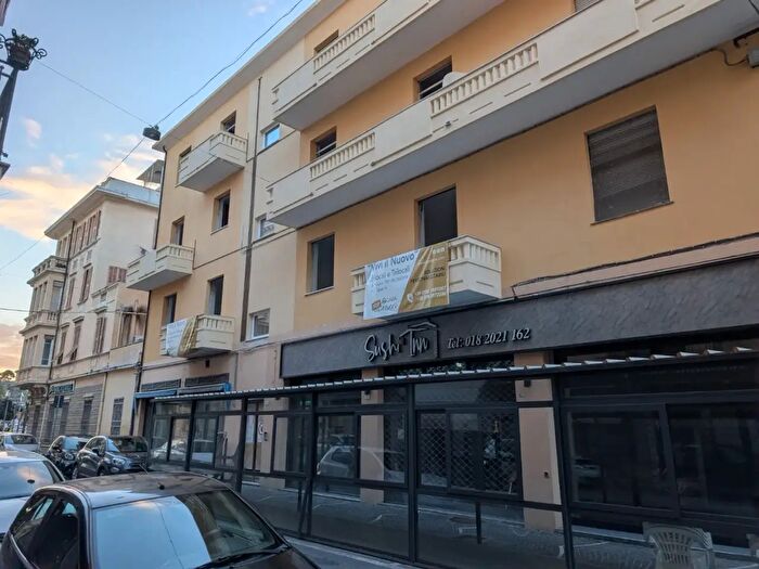 Appartamento bilocale in vendita in Via Milite Ignoto, Albenga