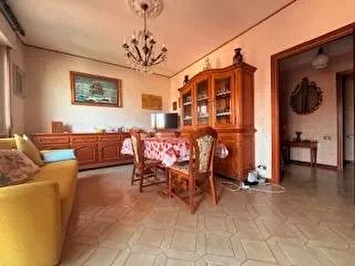 Appartamento trilocale in vendita in Via Giuseppe Giusti Varese, Varese