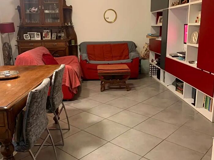 Appartamento con 7 locali in vendita in Via Pozzo, Piacenza