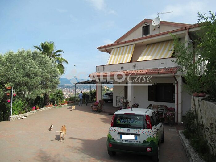 Casa con 6 locali in vendita in Cda Mussano Cosenza, Cosenza