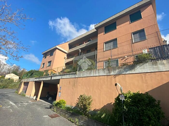 Appartamento trilocale in vendita in Via Colombo, Casella