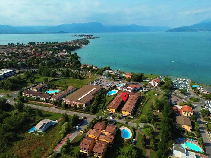 Appartamento bilocale in affitto in Via Ortigara, Centro, Sirmione