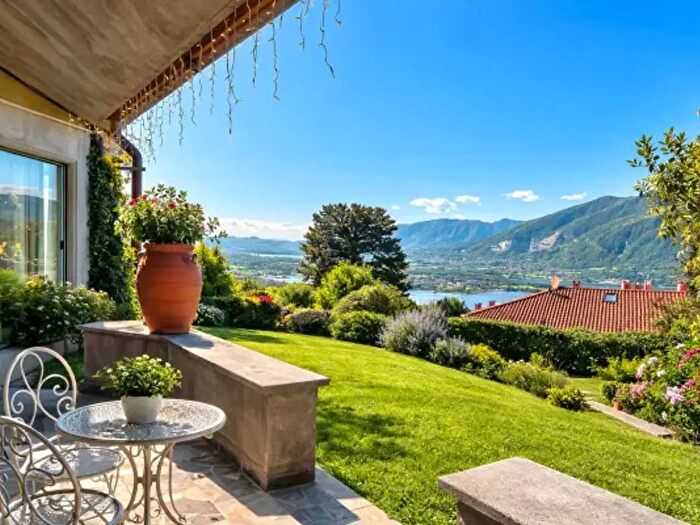 Casa con 6 locali in vendita in Galbiate