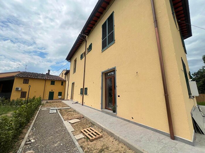 Casa quadrilocale in vendita in Scandicci