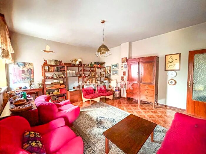Appartamento quadrilocale in vendita in Via Marzamemi, Siracusa
