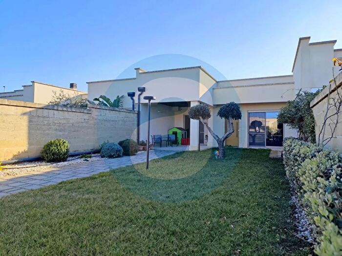 Casa trilocale in vendita in Strada Statale Complanare Ovest a, Bari