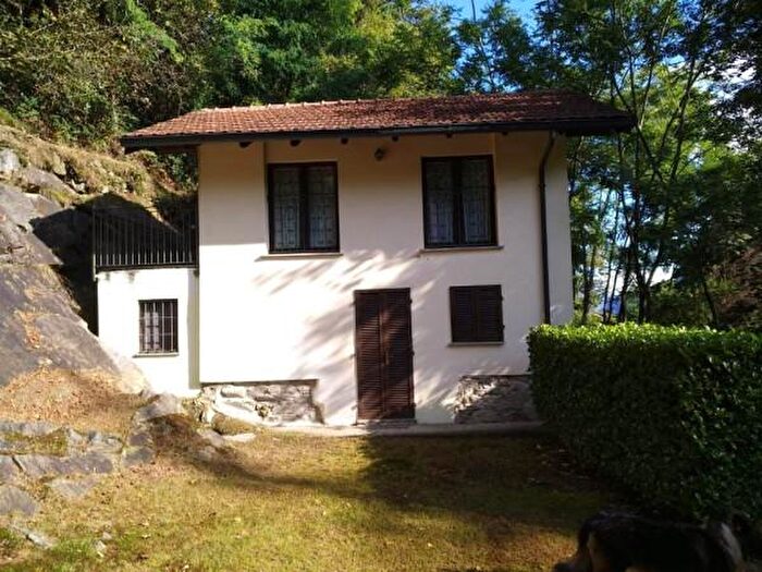 Casa bilocale in vendita in Via Chiesa, Nonio