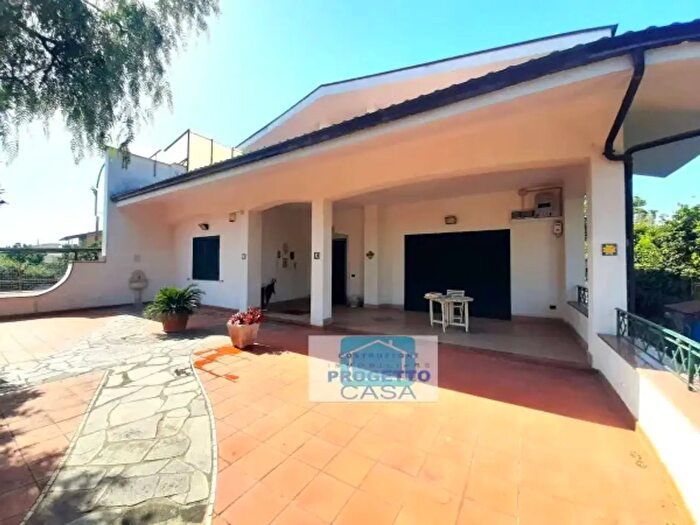 Casa con 6 locali in vendita in Via Pomigliano, Somma Vesuviana