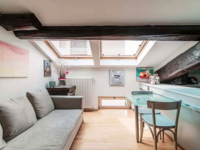 Appartamento bilocale in affitto in Via Tommaso Grossi, Valduce Crispi, Como