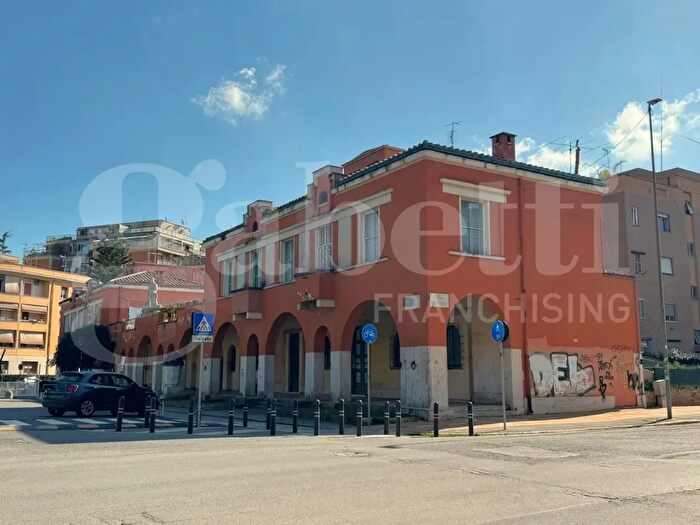 Appartamento quadrilocale in vendita in Piazza del Quadrato, Latina