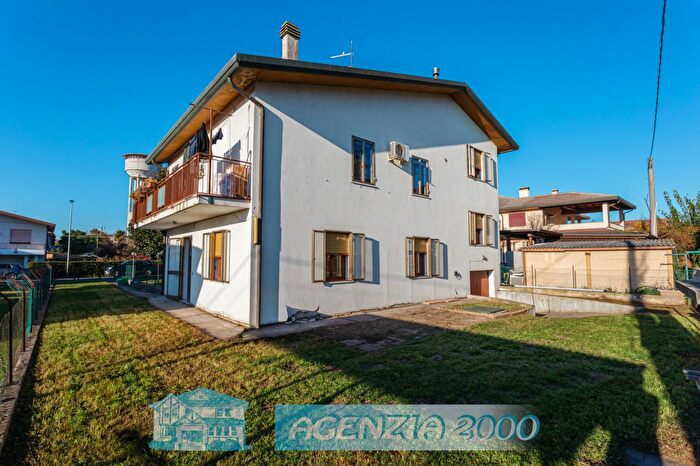 Appartamento quadrilocale in vendita in Via Guglielmo Marconi, Agna