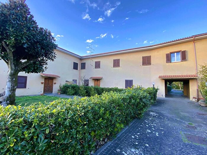 Casa con 6 locali in affitto in via del Buon Ricovero, La Giustiniana, Roma