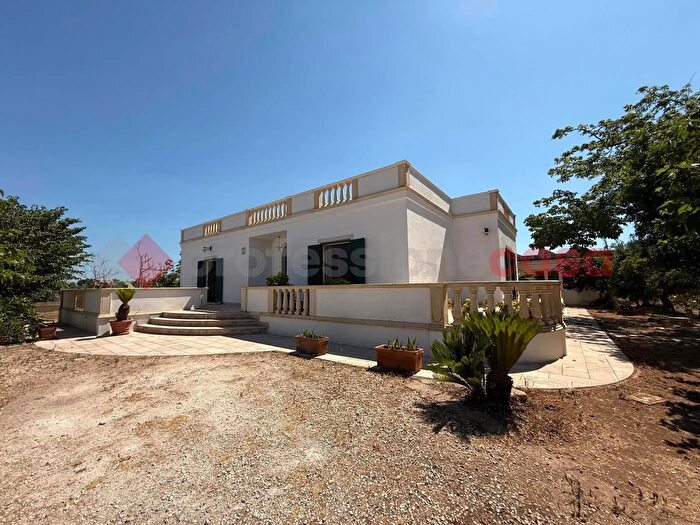 Casa quadrilocale in vendita in Via Montessori Snc, Manduria