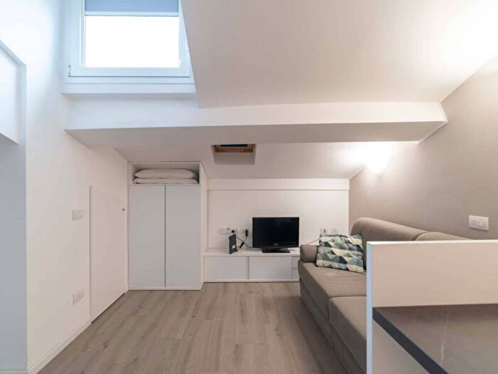 Appartamento monolocale in affitto in Via Adige, Porta Romana Medaglie d'Oro, Milano