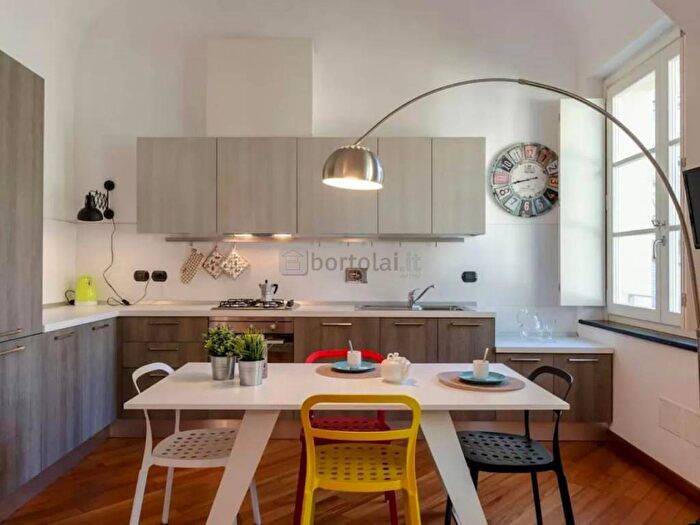 Appartamento trilocale in affitto in Via San Bartolomeo degli Armeni, San Vincenzo, Genova