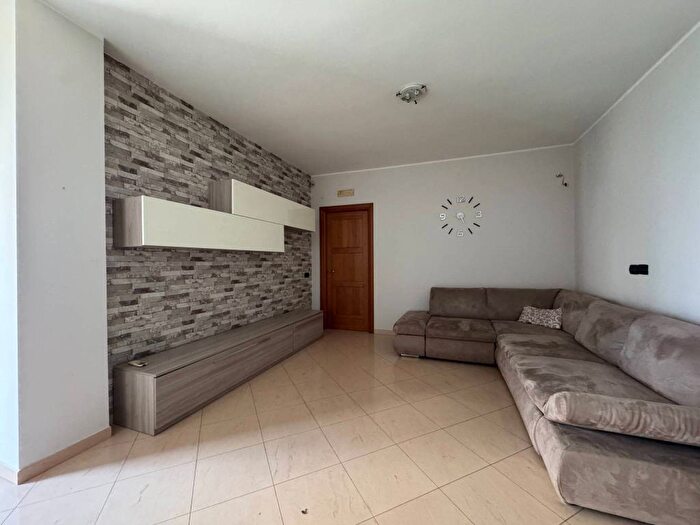 Appartamento trilocale in affitto in Via A Bramante, Centro, Matera