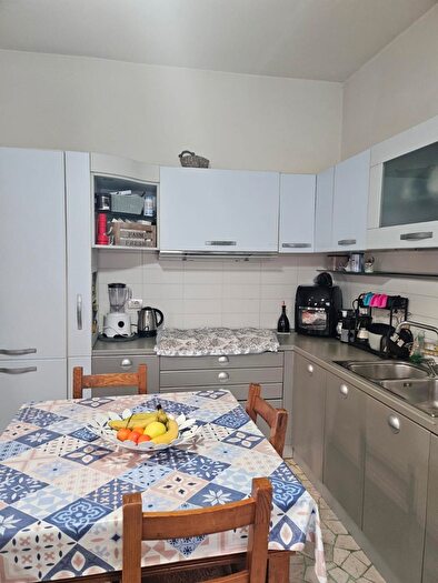 Appartamento con 6 locali in vendita in Pietrasanta