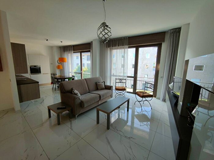 Appartamento trilocale in affitto in Via Alberto da Giussano, SantAmbrogio San Magno, Legnano