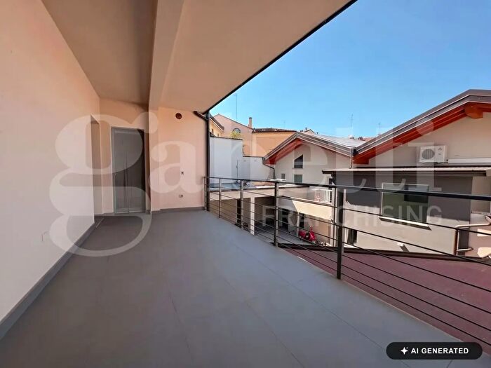 Appartamento quadrilocale in vendita in Via Ghisleri, Cremona