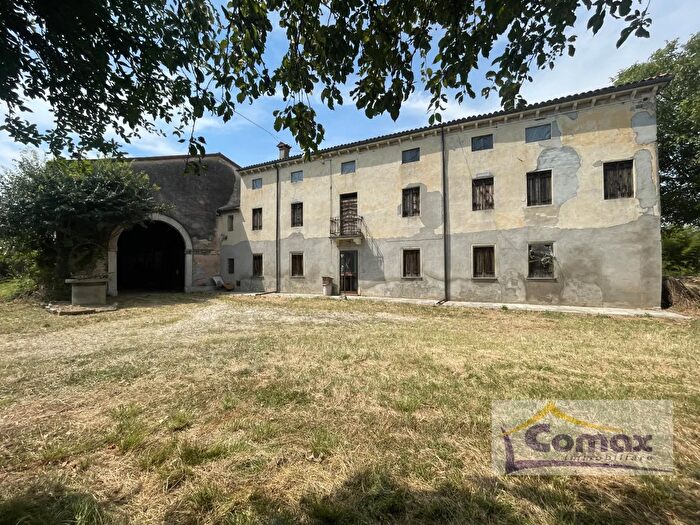 Casa con 9 locali in vendita in Via Ca Marchesa, Rovolon