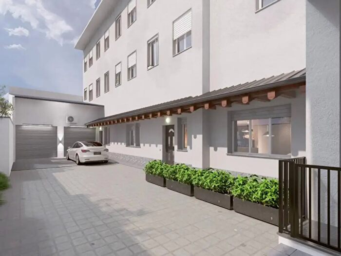 Appartamento trilocale in vendita in Via Bonaparte, BovisioMasciago