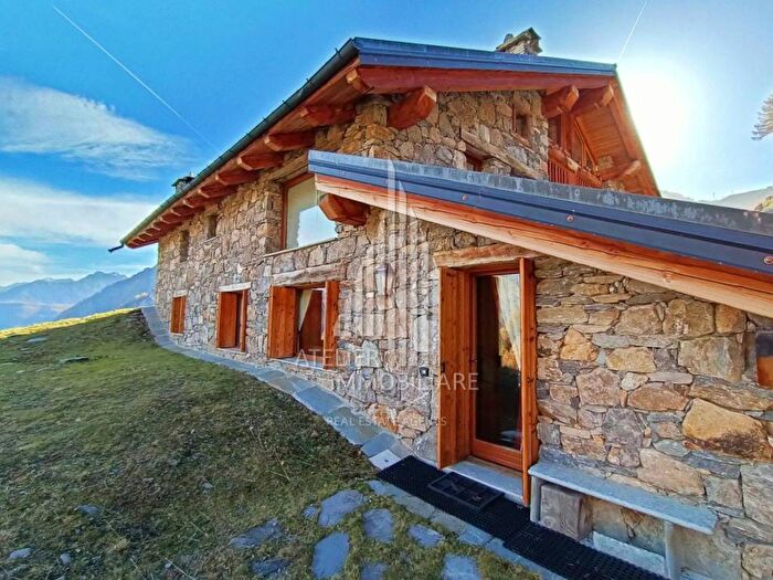 Appartamento trilocale in affitto in Località Col Checrouit, Courmayeur