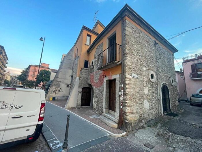 Appartamento trilocale in affitto in Corso Dante Alighieri, Centro Storico, Benevento