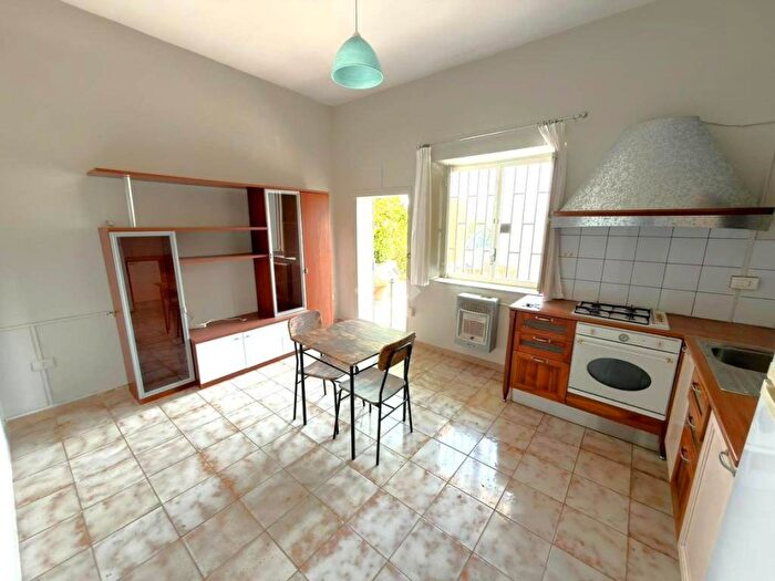 Appartamento bilocale in affitto in Via Camaldolilli, Camaldoli, Napoli