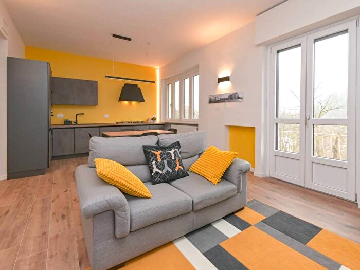 Appartamento bilocale in affitto in Corso Luigi Kossuth, Madonna del Pilone, Torino