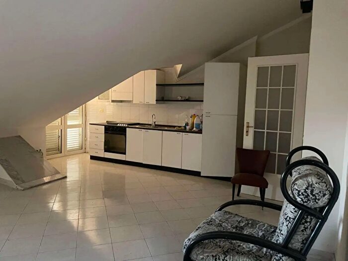 Appartamento quadrilocale in vendita in Corso Oriente, Falciano Del Massico