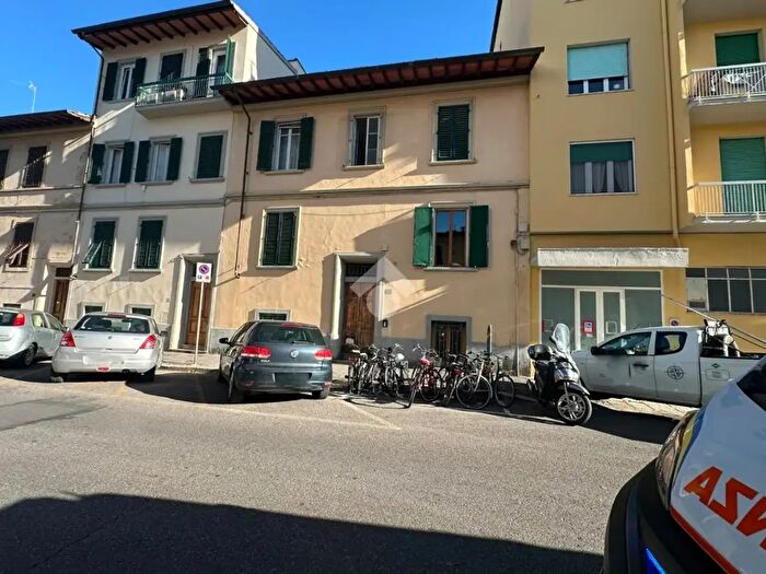 Appartamento bilocale in affitto in Via Uguccione della Faggiola, Firenze