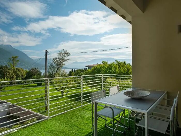 Appartamento monolocale in affitto in Via Martiri della Patria, San Felice Del Benaco