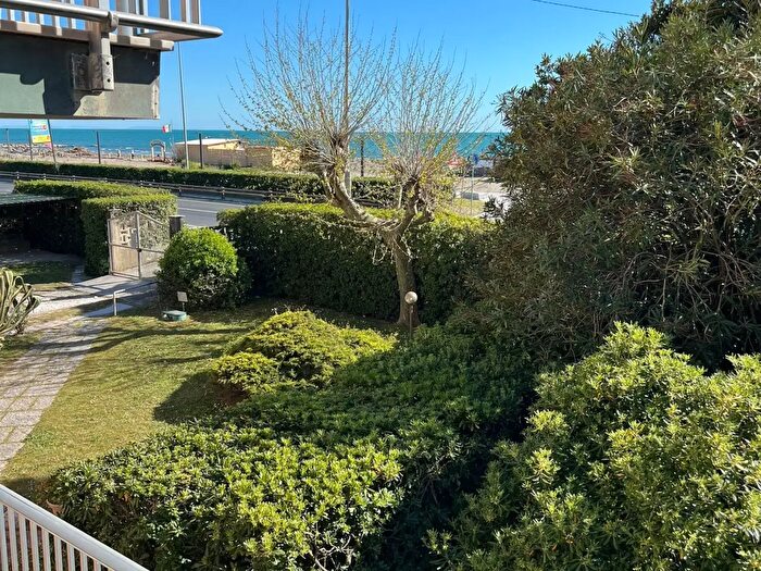 Casa con 5 locali in vendita in Viale Litoraneo, Sarzana