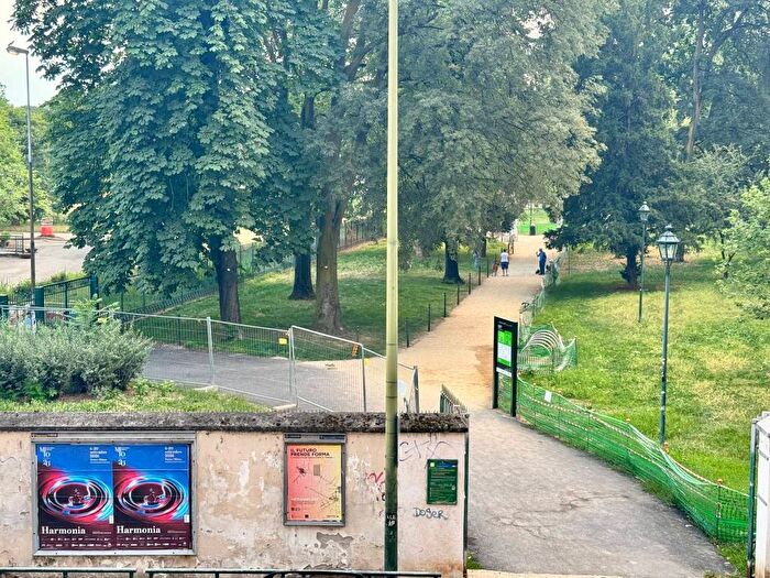 Appartamento trilocale in affitto in Via Vittorio Asinari di Bernezzo, Parella, Torino