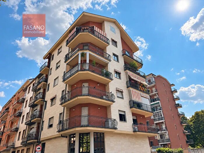 Appartamento bilocale in vendita in Via Monesiglio, Torino