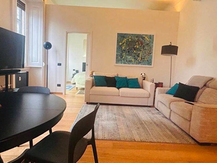 Appartamento trilocale in affitto in Via Monte Cervino, Monte Rosa Lotto, Milano