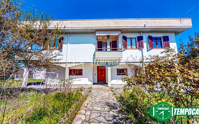 Casa con 5 locali in vendita in Viale Artigianato, Novi Ligure