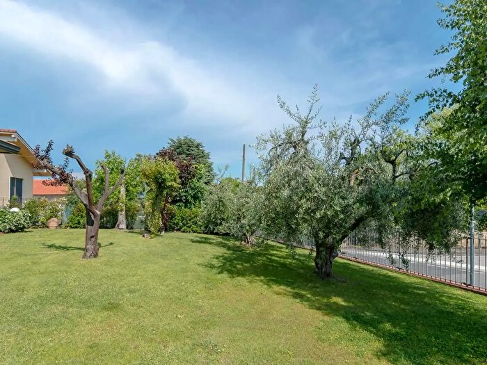 Casa con 14 locali in vendita in Monte San Savino