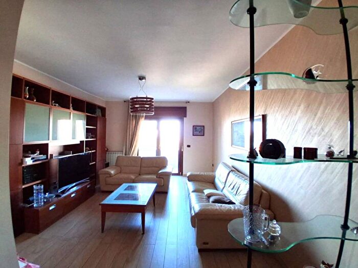 Appartamento con 5 locali in affitto in Centro, SantAnastasia