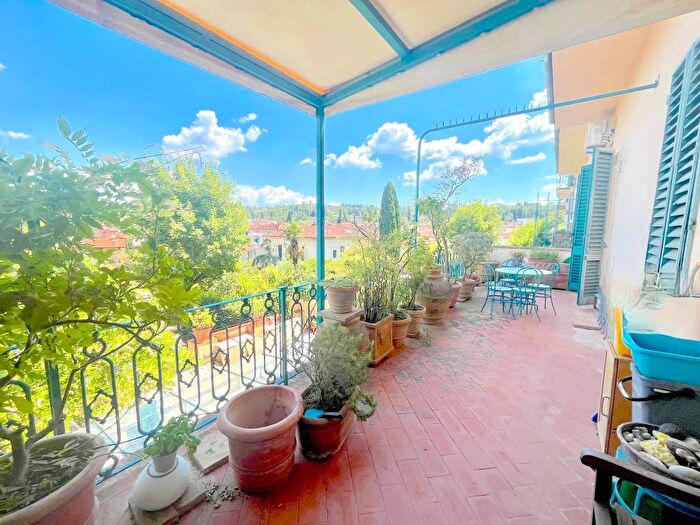 Appartamento quadrilocale in affitto in Via delle Campora, Porta Romana, Firenze
