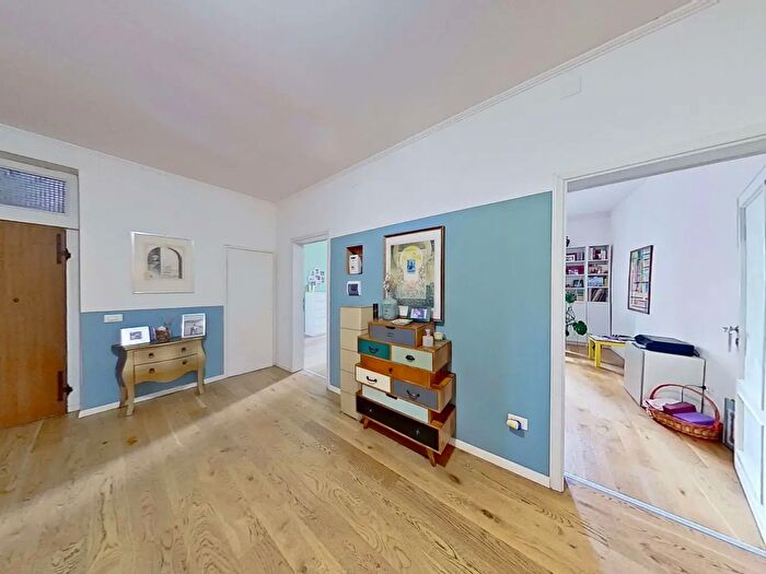 Appartamento con 7 locali in vendita in Lungarno Guadalongo, Pisa