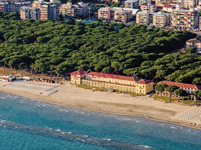 Appartamento trilocale in vendita in Zona Senzuno, Follonica