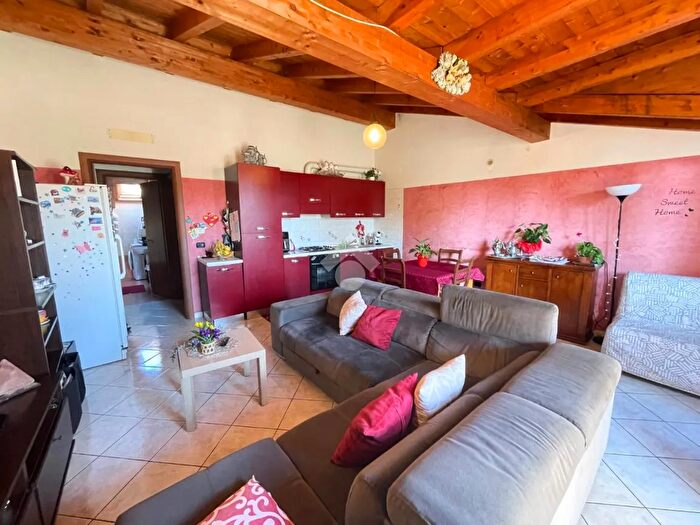 Appartamento bilocale in vendita in Via Don Stoppani, Saronno