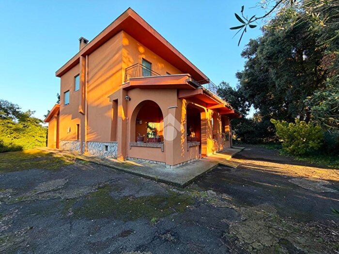 Casa quadrilocale in vendita in Strada di Campomorto, Montalto Di Castro