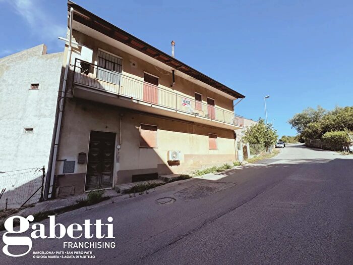 Casa con 7 locali in vendita in Via Aldo Moro, Galati Mamertino